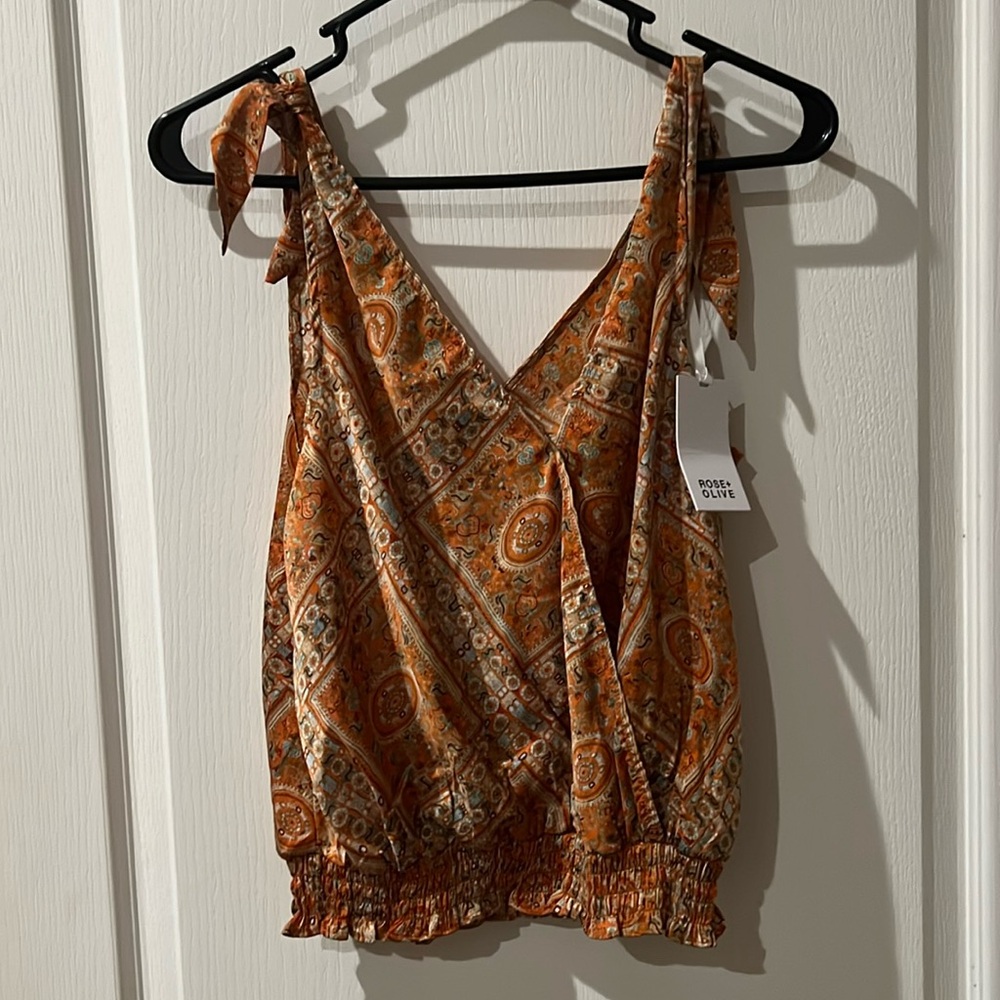 🧡Rose + Olive Top🧡